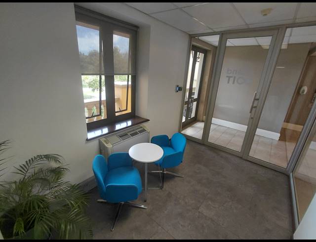275M² OFFICE TO LET IN MAGALIESSIG